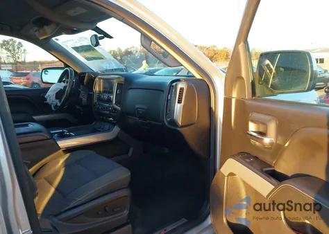 2018 Chevrolet Silverado 1500 2Lt z USA, uszkodzony, nr VIN 3GCUKREC8JG381970